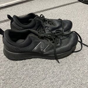 New Balance Men's Black Athletic Shoes